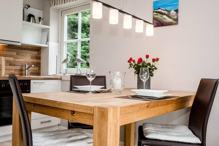 Ferienwohnung für 2 Personen, mit Terrasse und Pool sowie Garten und Sauna in Keitum - 4