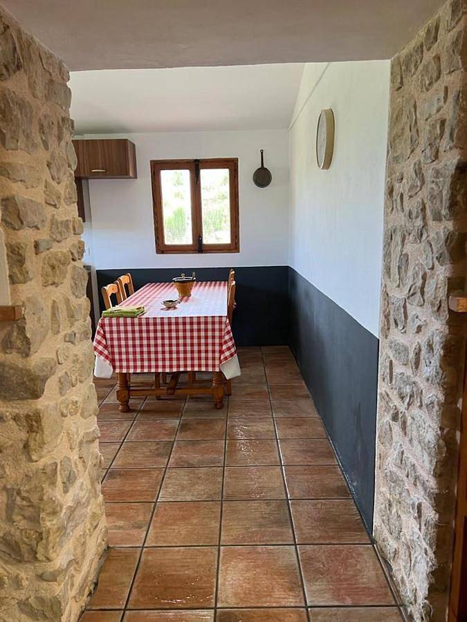 Albergue para 6 personas, con Terraza además de Jardín y Vistas en Castell de Castells - 2