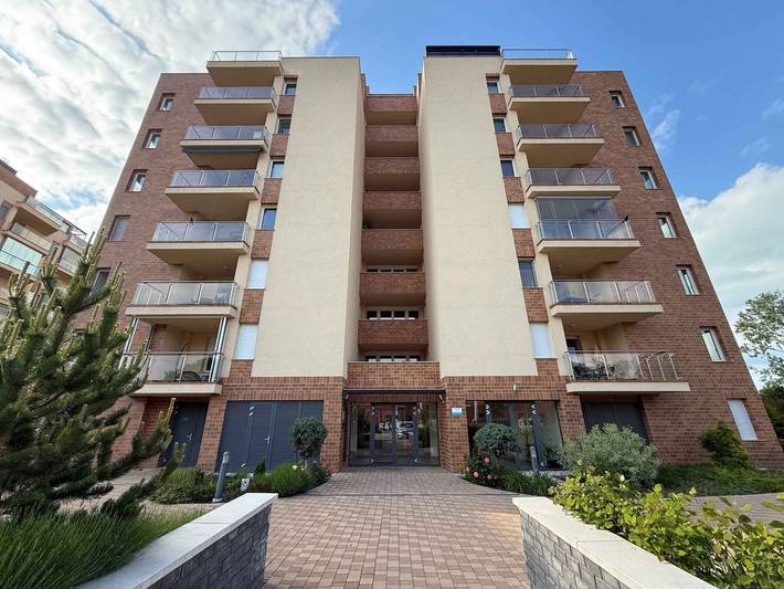 Ganze Ferienwohnung, Ferienwohnung direkt am Wasser in Szabadifürdő, Siofok