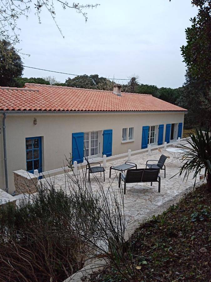 Location de vacances pour 6 personnes, avec jardin et vue dans Plage des Huttes - 2