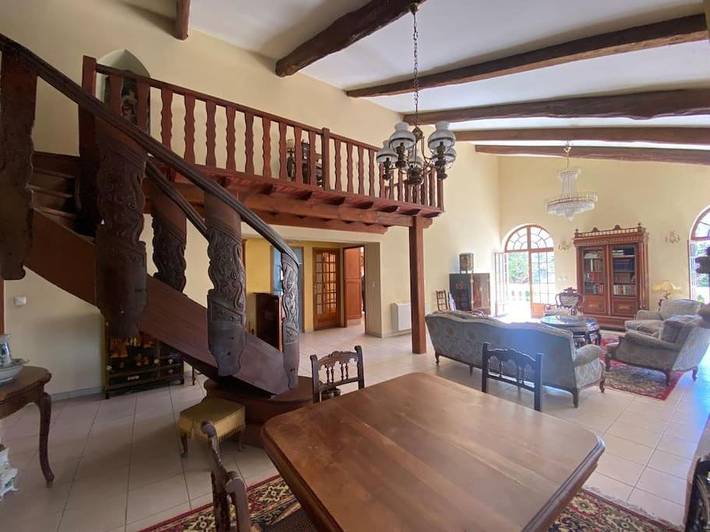 Location de vacances pour 17 personnes, avec jardin et terrasse ainsi que vue et piscine à Loriol-sur-Drôme - 3