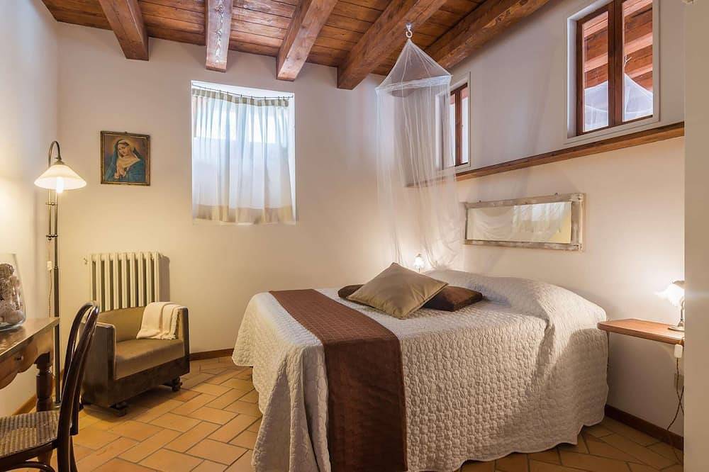 Casa Rossa - Private Villa, 7 Zimmer, Pool, Wlan,Haustiere, Strände 6 km, Marken in San Costanzo, Valle del Metauro