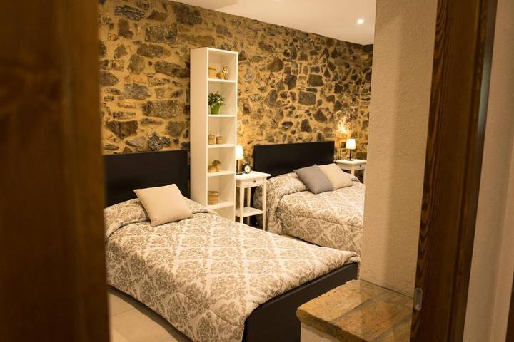 Casa rural para 7 personas, con jardín además de piscina y vistas en Priorat - 2