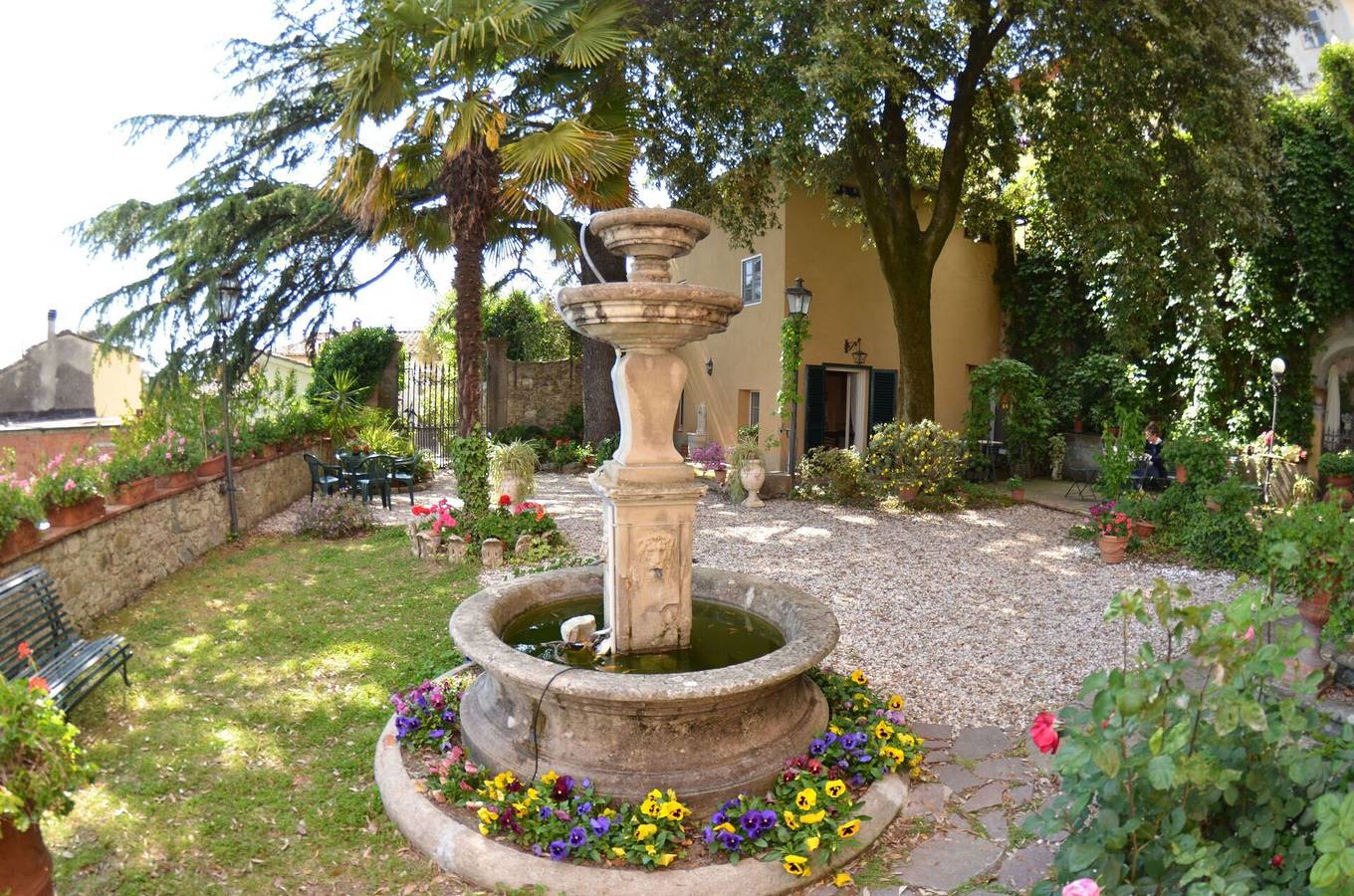 La Cascina Di Palazzo Buonvisi in Capannori, Lucca Province