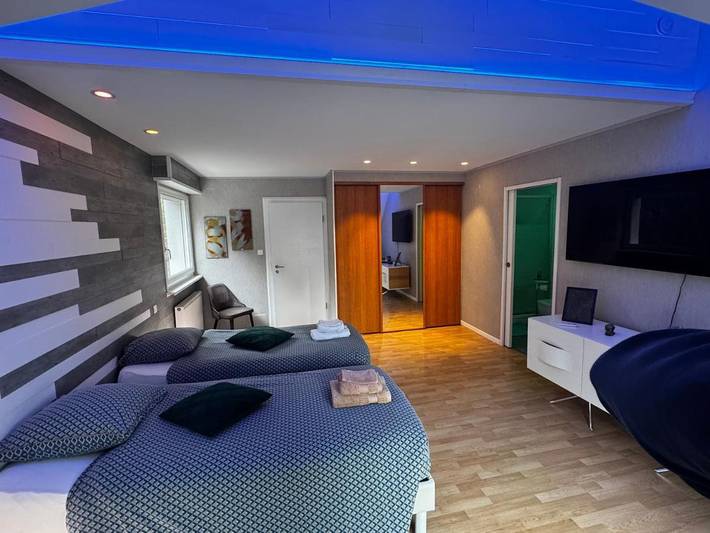 Gîte pour 2 personnes, avec jardin et piscine, animaux acceptés à Schweighouse-sur-Moder