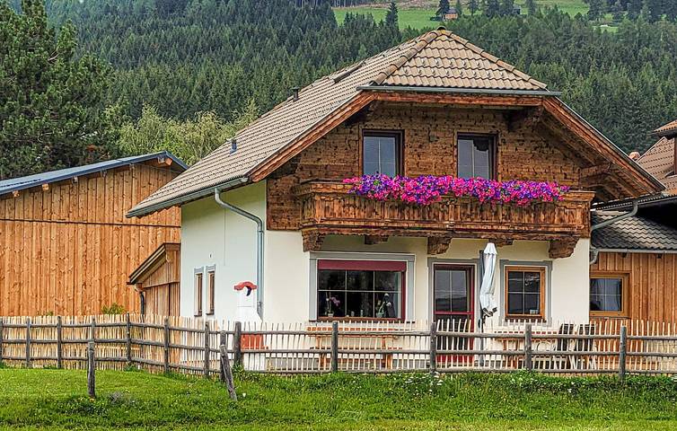 Chalet für 8 Personen, mit Terrasse und Garten im Lungau