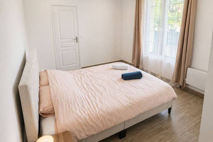 Apartamento entero, ⭐ 70m² with Terrace - Near Paris, Cdg & Rer B (5min) in Sevran, Sena-Saint Denis