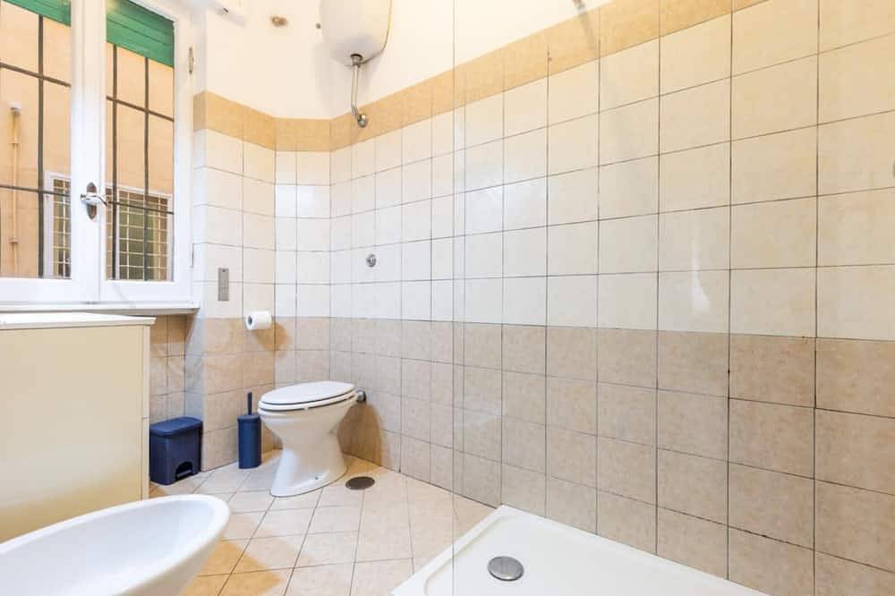 Entire apartment, Apartment   Ground Floor in Ostia, Rome