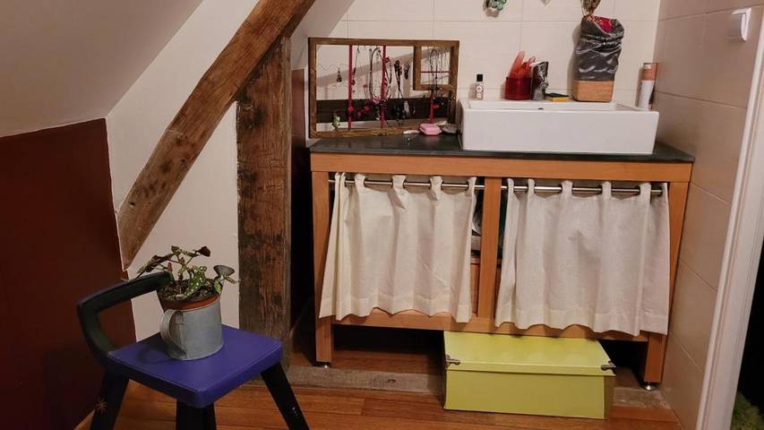 Location de vacances pour 2 personnes, avec vue et jardin à Saint-Pavace - 2