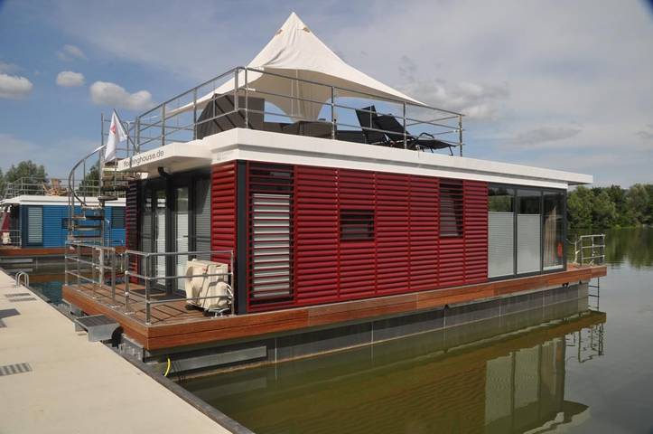 Ferienhaus für 6 Personen, mit Terrasse und Seeblick sowie Ausblick in Höxter