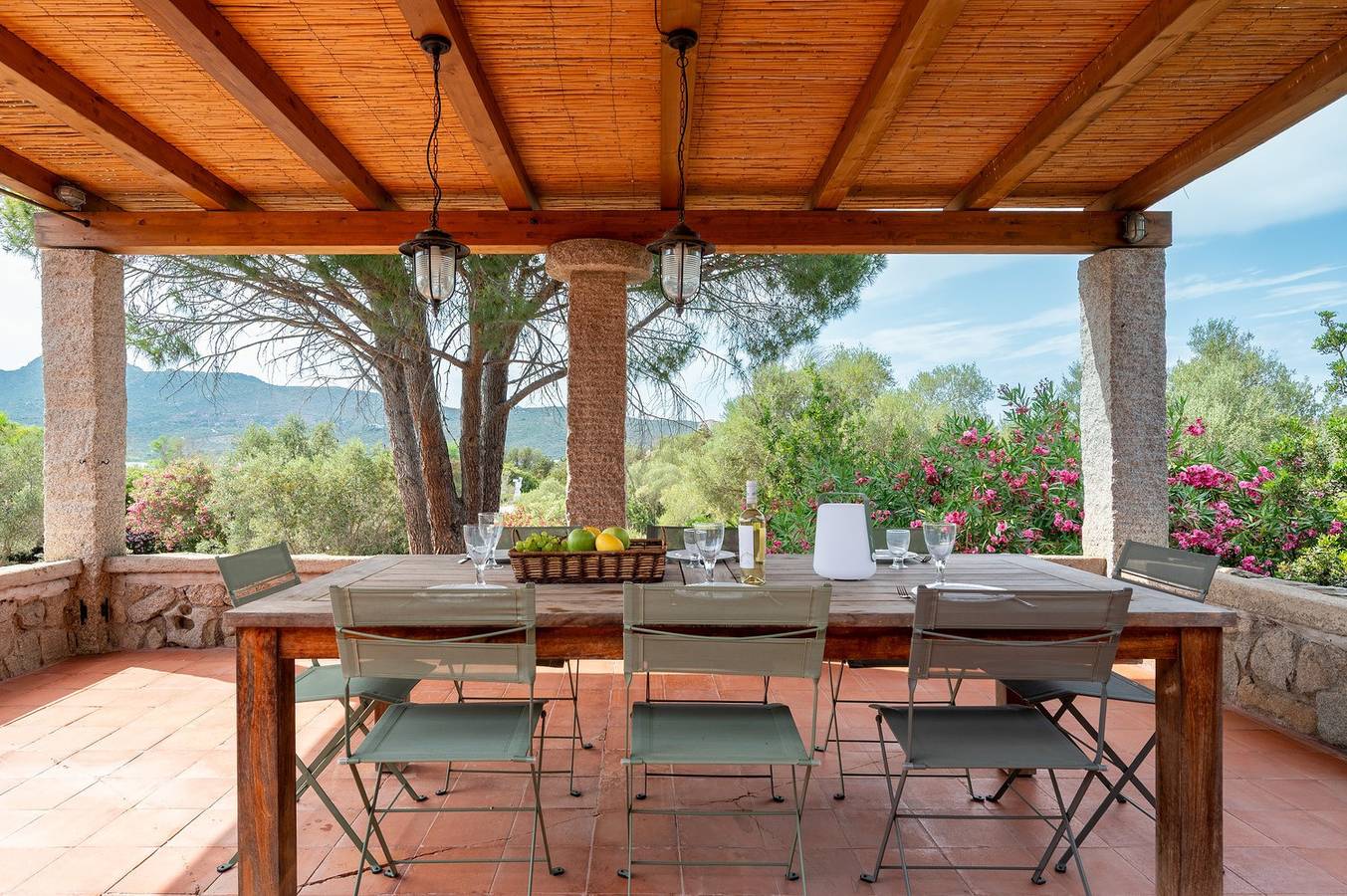 Villa Turalis – tramonti e piscina tra le rocce in Porto Rotondo, Olbia