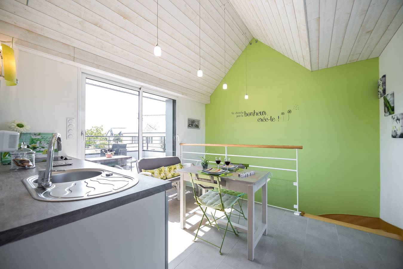 Apartamento entero, Apartamento «Le clos du pont» con vistas al lago, piscina compartida y Wi-Fi in Noyalo, Côte des Mégalithes