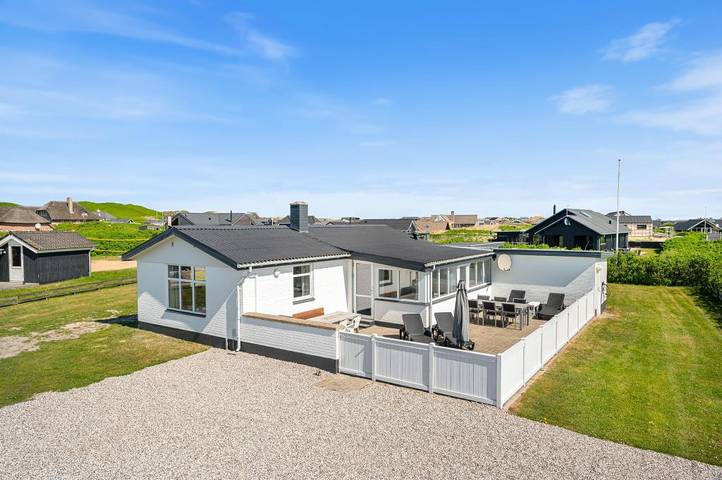 Ferienhaus für 6 Personen, mit Terrasse und Garten in Søndervig