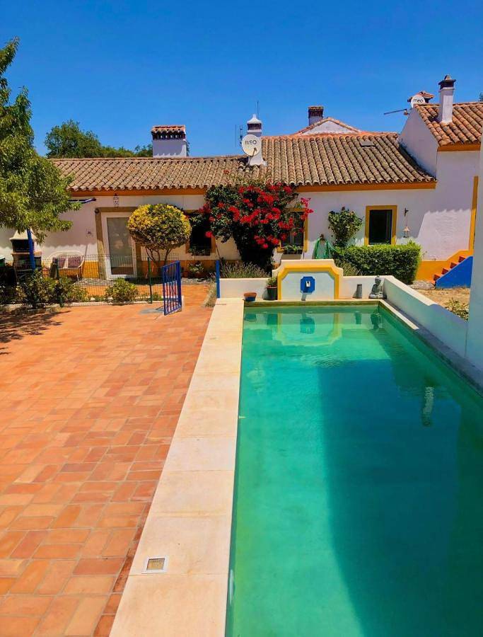 Location de vacances pour 4 personnes, avec Terrasse et Jardin ainsi que Piscine et Vue à Portalegre