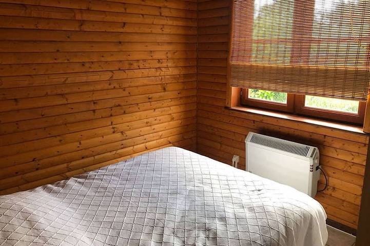 Location de vacances pour 6 personnes, avec terrasse ainsi que jardin et piscine, animaux acceptés à Vron - 3