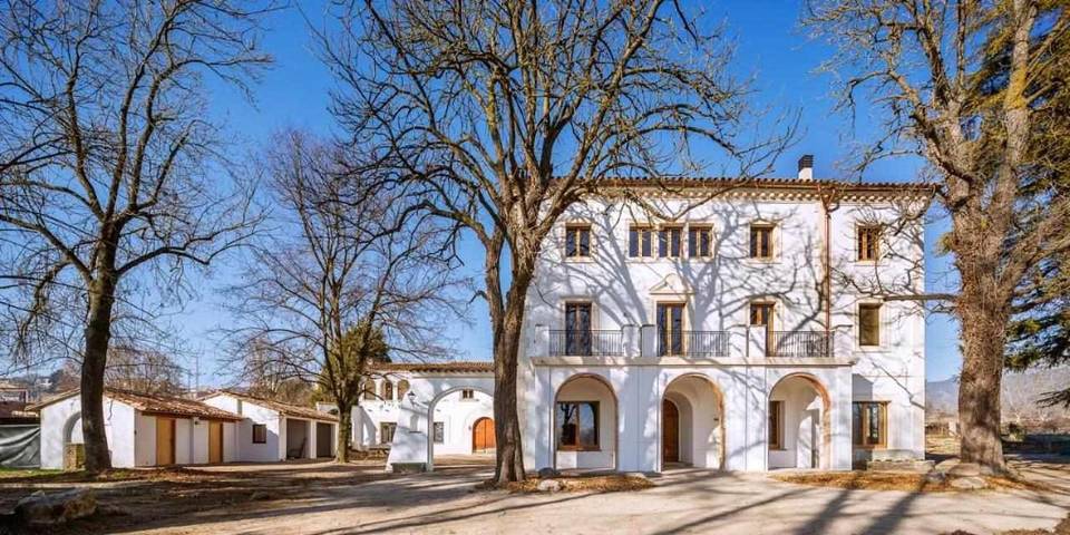 Casa rural para 2 personas, con Balcón y Terraza además de Jardín y Piscina en Osona