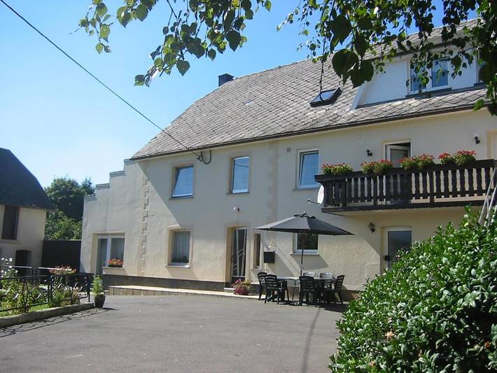 Gîte pour 12 personnes, avec Terrasse et Jardin dans Wirtzfeld