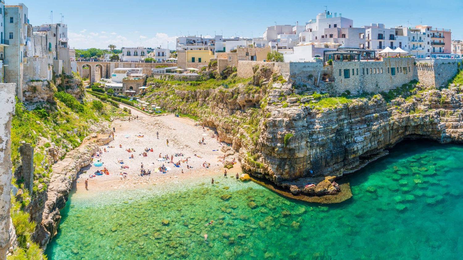 Entire apartment, Holiday Apartment "Chiarina Rooms 2" with A/C und Wi-Fi in Polignano a Mare, Bari Province