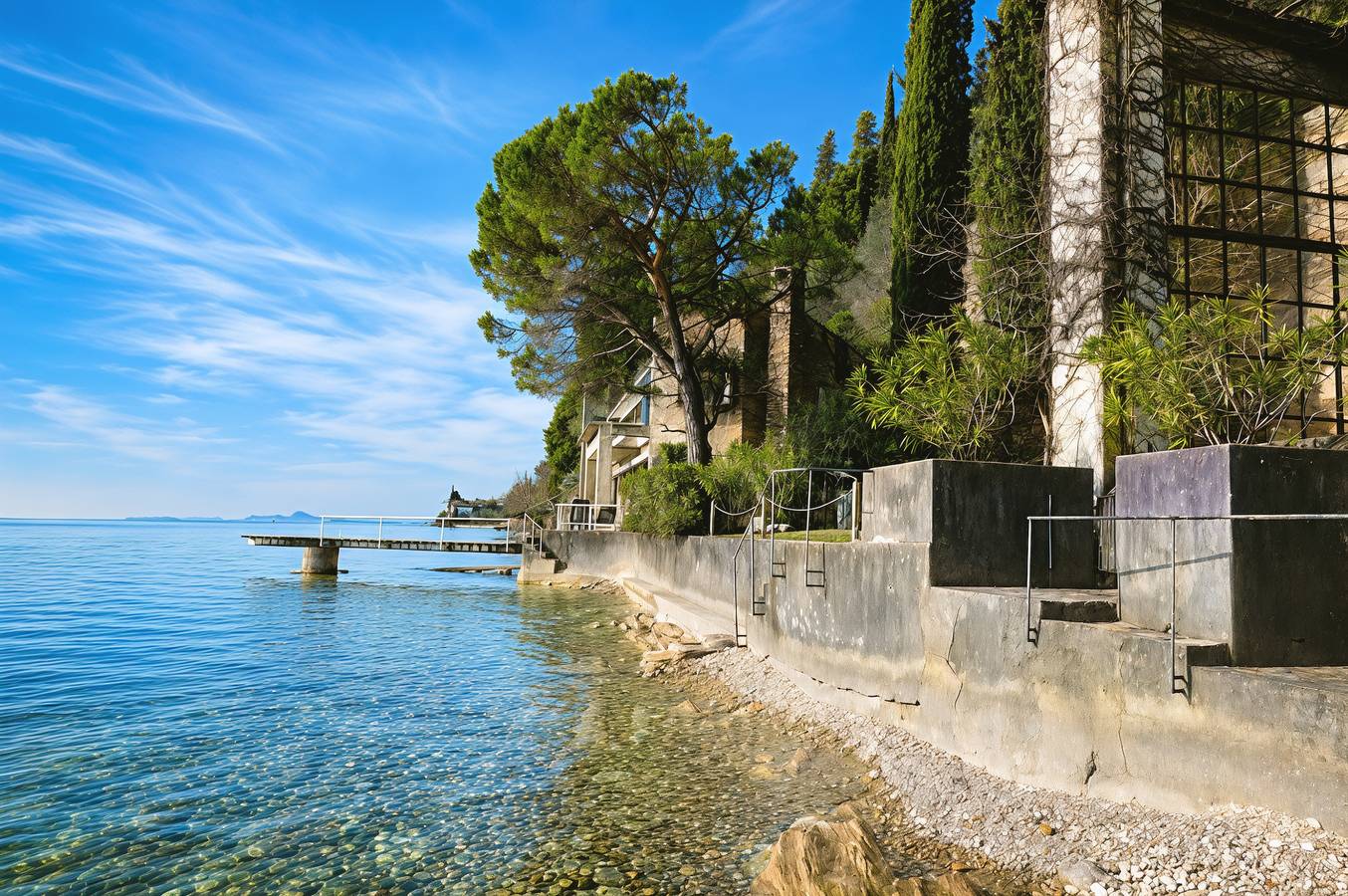 Villa Coccodrilla Lake front in Toscolano-Maderno, Prealpi Gardesane