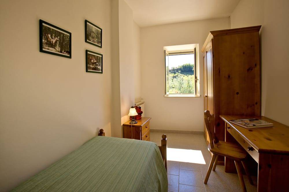 Il Casaletto, piscina, vista fantastica valle campagna romana in Casaprota, Terminillo