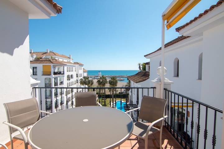 Holiday rental for 6 people, with terrace and pool in La Duquesa