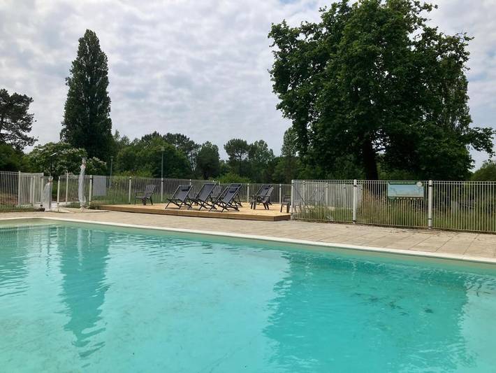 Parc de vacances pour 6 personnes, avec piscine ainsi que sauna et terrasse à Montendre - 4