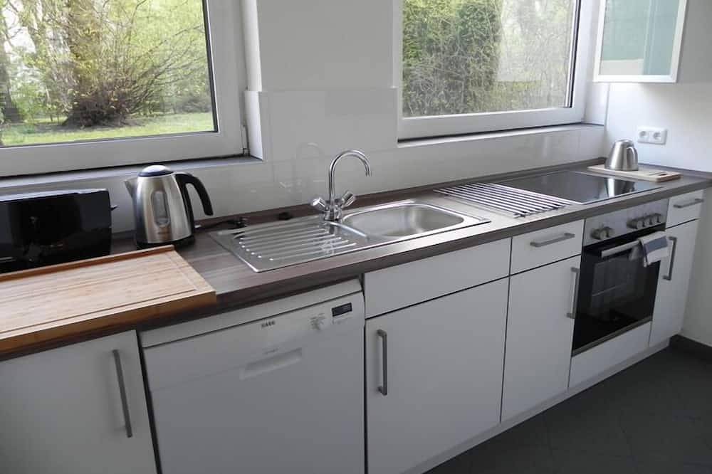 Ganze Wohnung, Modernes 4,5-Zimmer-Apartment für bis zu 10 Personen, inkl. Wlan, in Altona Hamburg, Hamburg