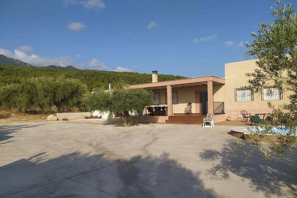 Cortijo oliveras Moratalla in Moratalla, Interior de Murcia