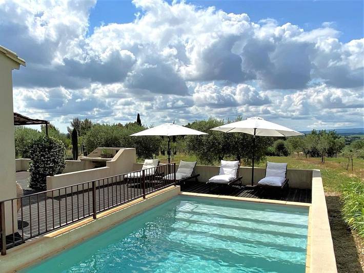 Gîte pour 4 personnes, avec Terrasse ainsi que Jardin et Piscine à Argeliers