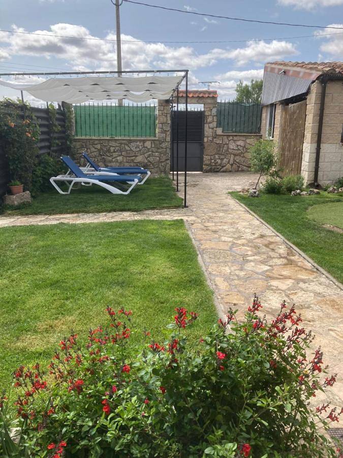 Casa rural con piscina para 6 personas, con jardín además de piscina y vistas en Provincia de Segovia - 3