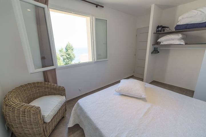 Gîte pour 4 personnes, avec balcon dans Plage de la Roya - 3