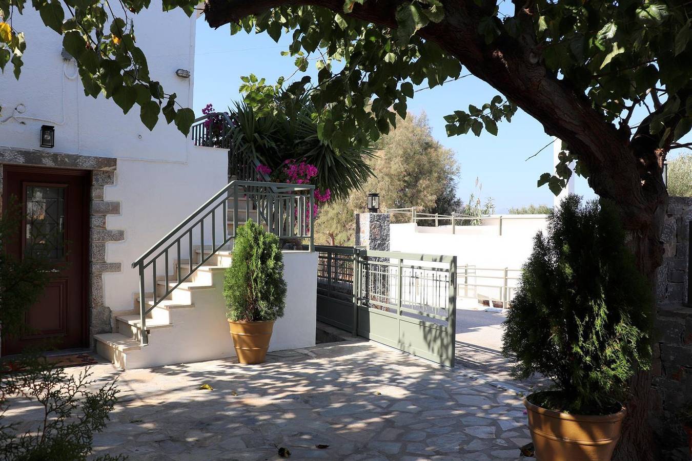 Apartamento entero, Enjoy privacy and calm very close to the beach - holiday home Istron, Crete in Ίστρον, Lasithi
