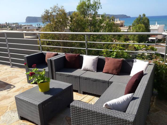 Gîte pour 5 personnes, avec jardin dans Stalos - 3