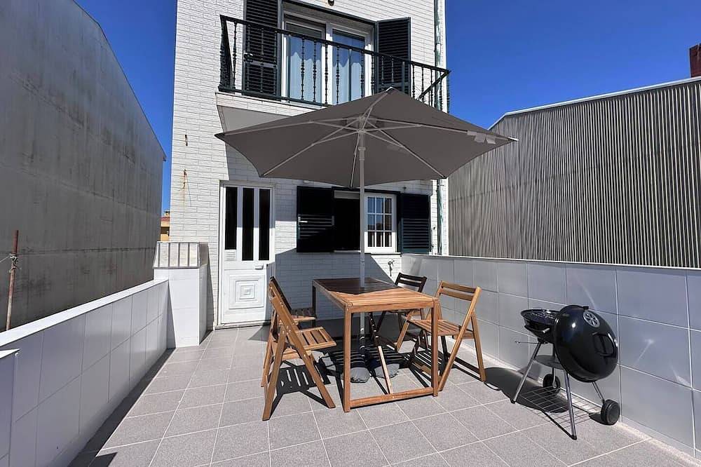 Lovely 4-bedroom Family Beach House, 2-Min Walk to Sand in Vila do Conde, Porto Distrikt