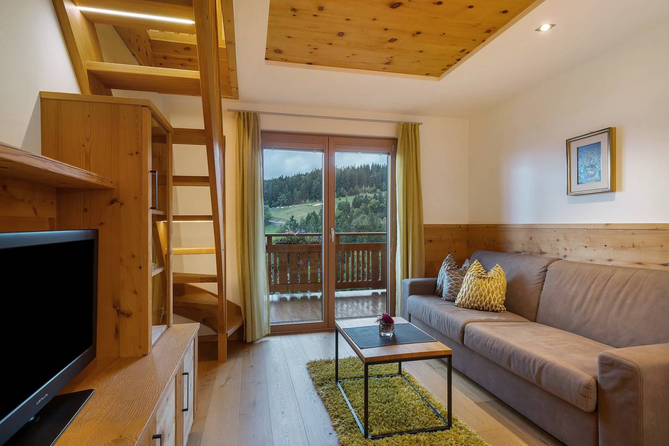 Entire apartment, Thalerhof Apartment Katrin with Wi-Fi, Balcony & Garden in Vöran, Sarntal Alps