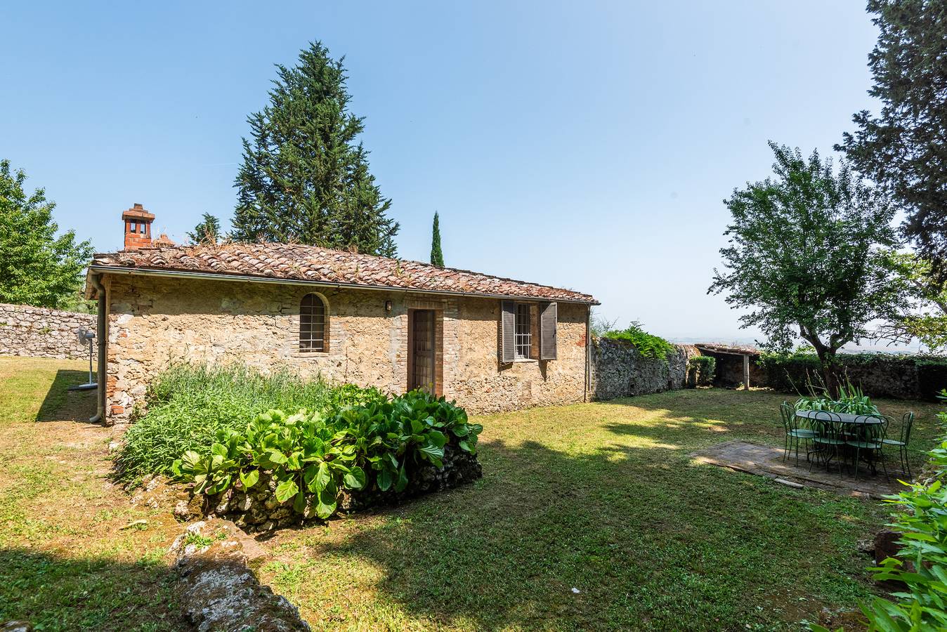 Ganze Wohnung, Ferienwohnung 'Guardiola' mit Gemeinschaftsgarten in Monteroni d'Arbia, Siena Provinz