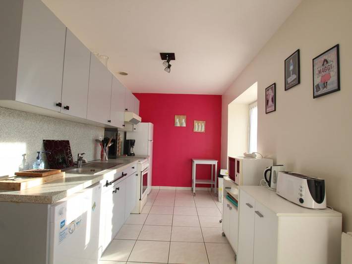 Gîte pour 6 personnes, avec jardin à Angoville-sur-Ay
