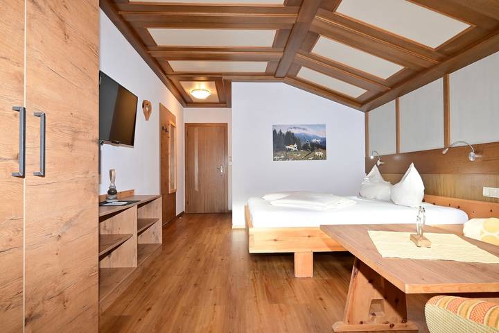 Ferienwohnung für 2 Personen, mit Balkon und Terrasse sowie Garten und Sauna in Biberwier