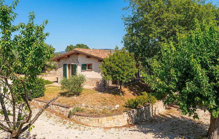 Location de vacances pour 5 personnes, avec jardin ainsi que terrasse et piscine à Gualdo Cattaneo - 3
