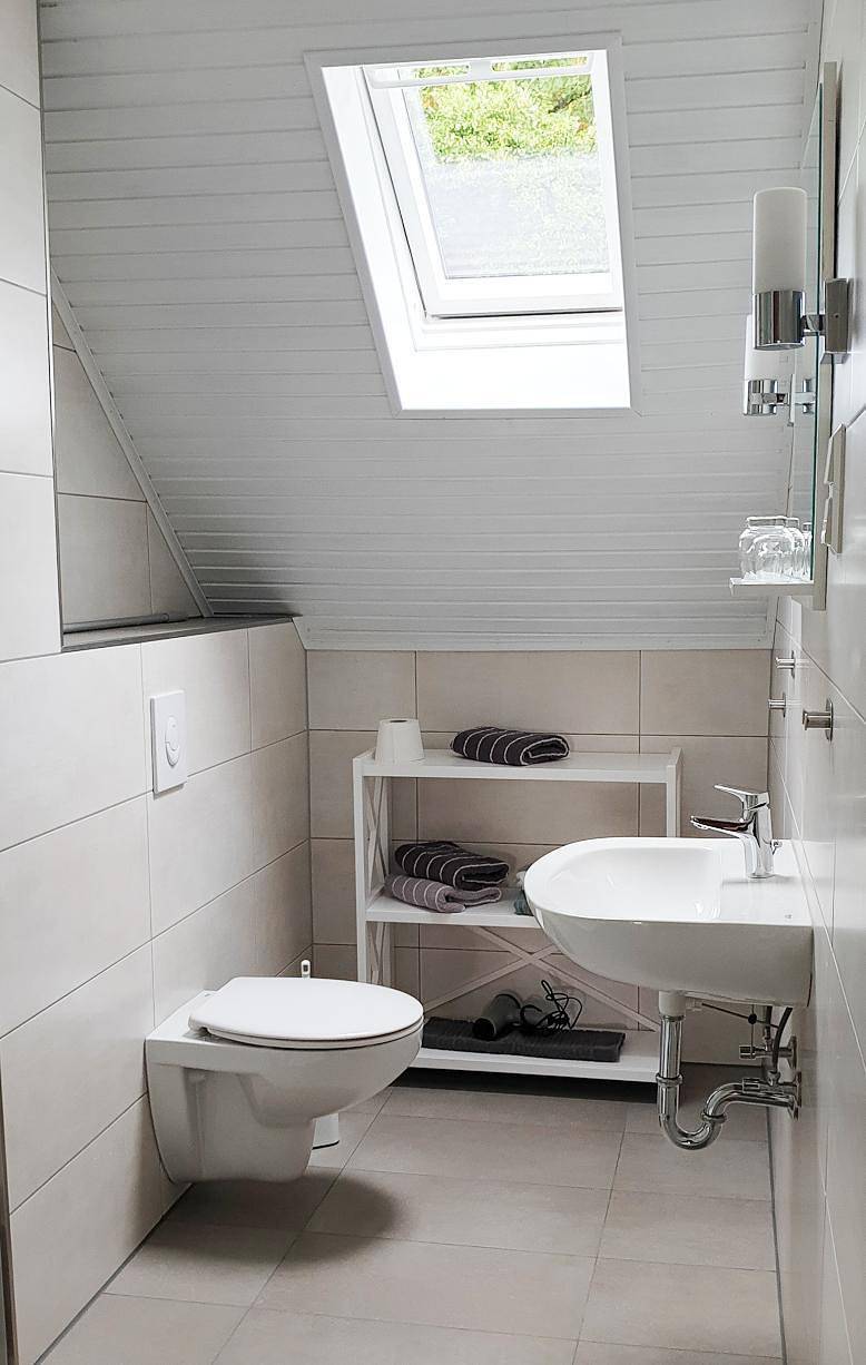 Vakantiehuis, douche, Wc, 3 slaapkamers in Oberwörresbach, Nahe (Palts)