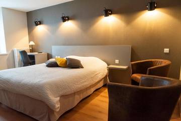 Hôtel pour 2 personnes, avec vue et terrasse à Orchamps-Vennes