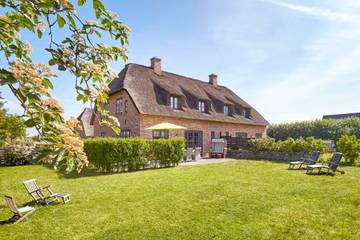 Ferienhaus für 6 Personen, mit Garten und Sauna sowie Terrasse in Utersum