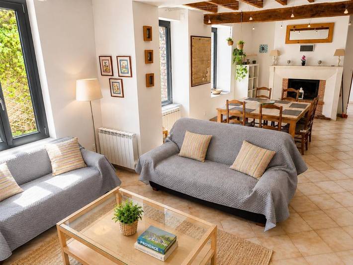 Location de vacances pour 8 personnes, avec Terrasse et Jardin à Yermenonville