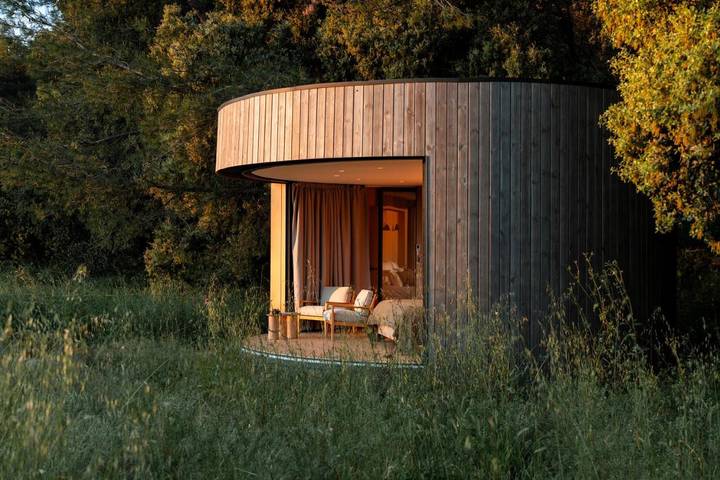 Chambre d’hôte pour 2 personnes, avec Terrasse et Jardin ainsi que Piscine et Vue