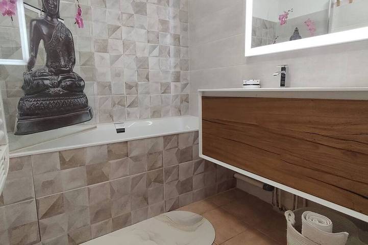 Entire apartment, Quiet one-bedroom apartment in the luxury La Coudoulière residence—Everything Within Walking Distance! Beaches 400 meters away in La Coudoulière, Six-Fours-les-Plages