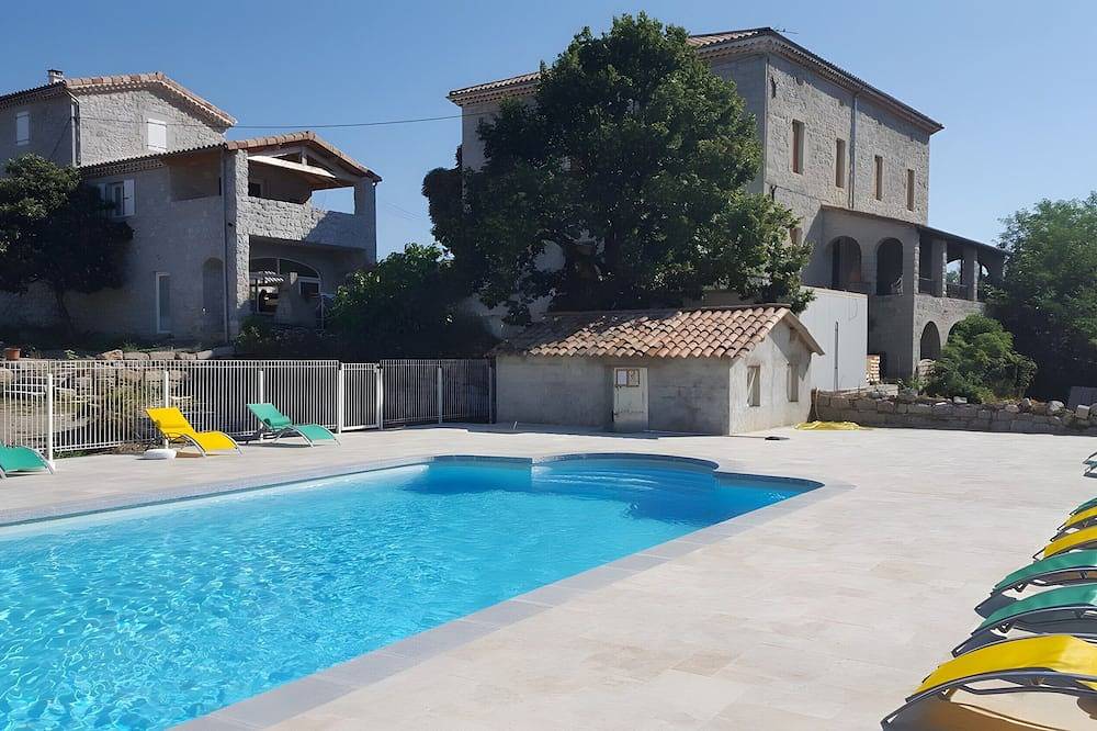 Guest Room “Chambre Virginie” with Shared Pool, Communal Garden, and Air Conditioning in Saint-Alban-Auriolles, Ardèche