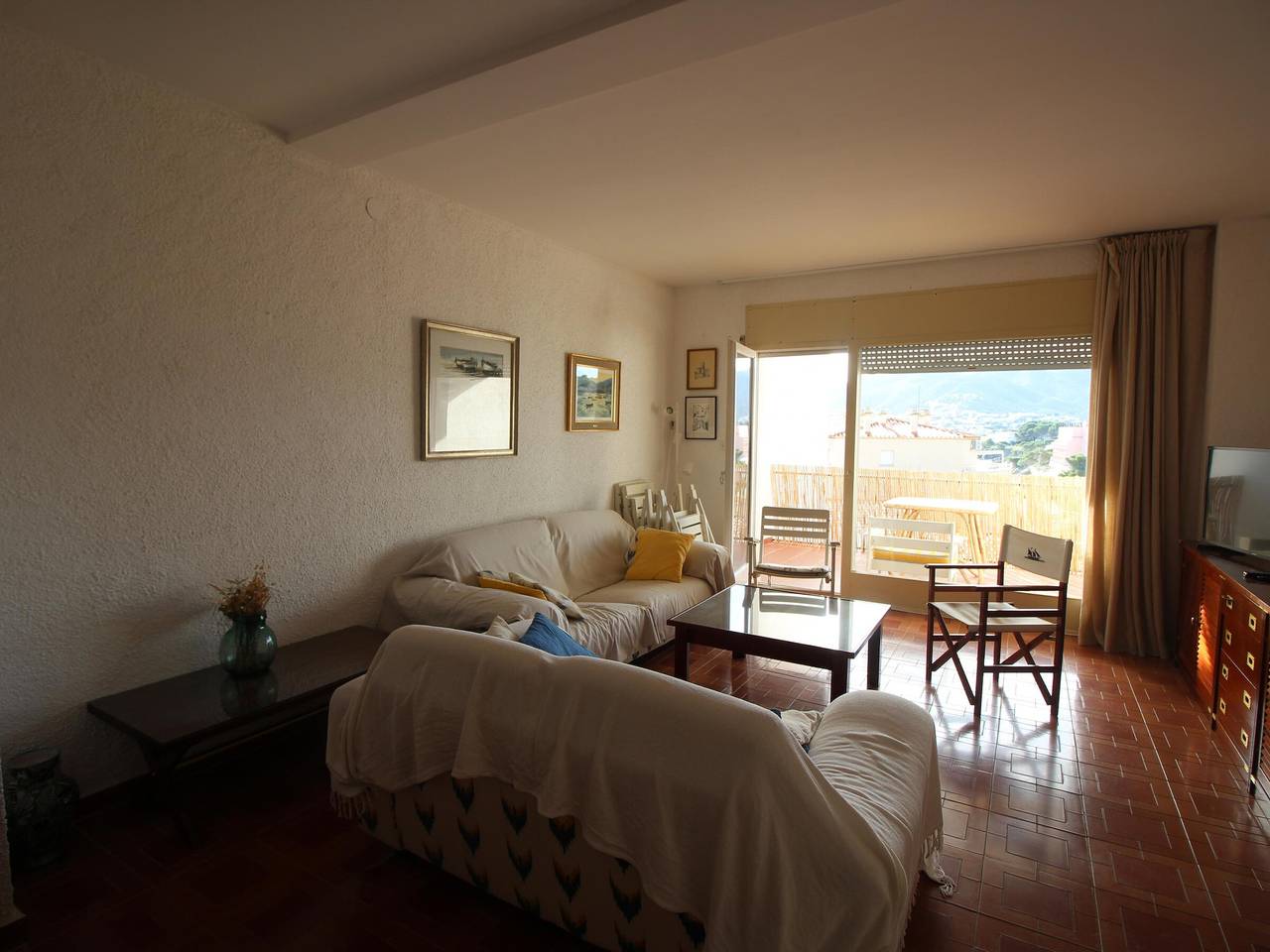 Cabioni - casa adosada con piscina comunitaria, cerca de la playa de Grifeu. in Platja Grifeu, Upper Empordà
