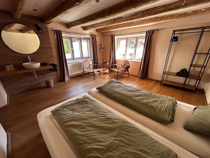 Ferienwohnung für 10 Personen, mit Garten und Balkon, kinderfreundlich in Arzl im Pitztal