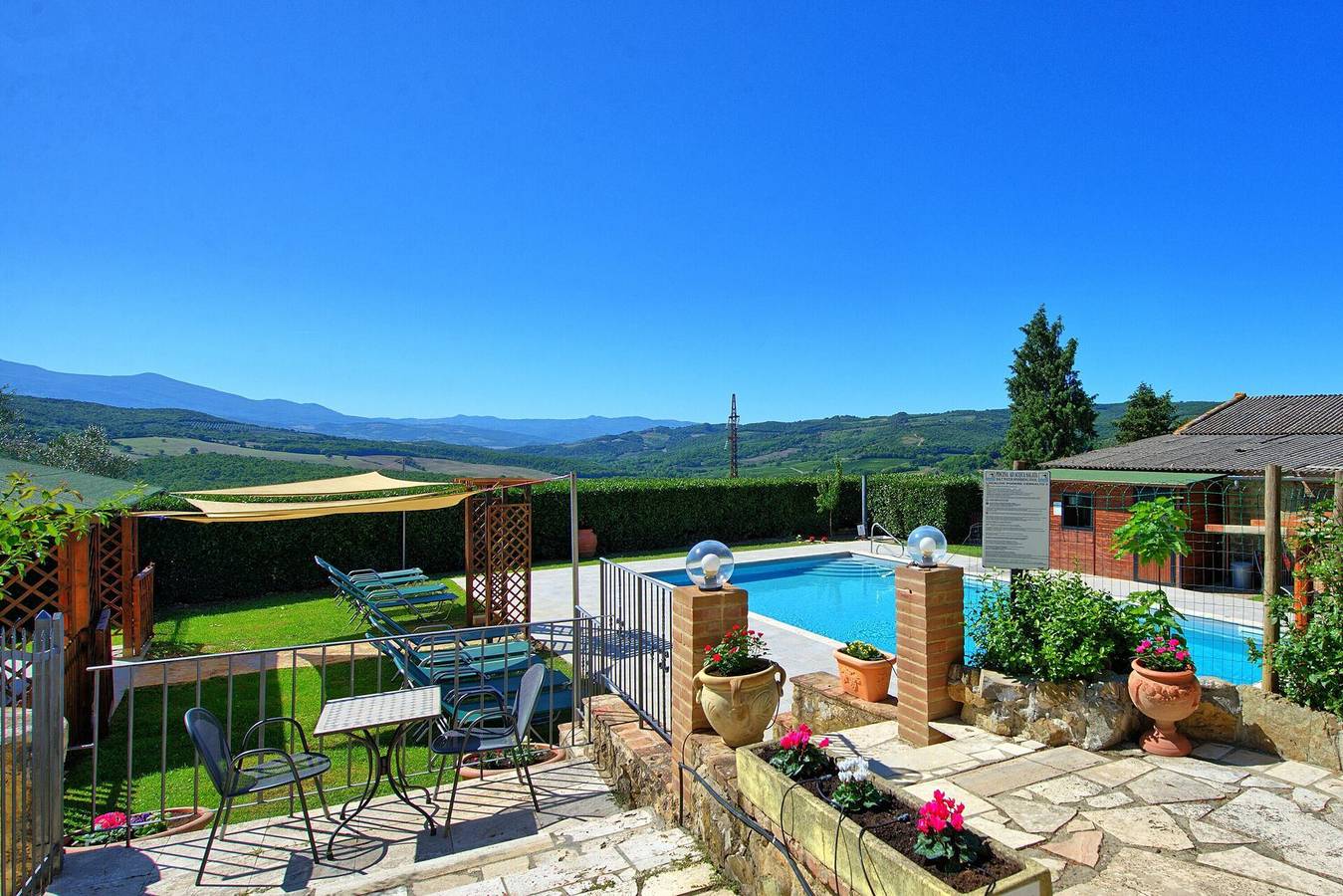 Villa für 14 Personen mit Balkon in Montalcino, Orciatal