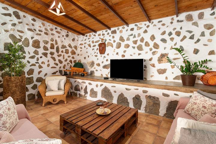 Casa de vacaciones "Casa Las Toscas" con vistas a la montaña, piscina y Wi-Fi in Ingenio, Gran Canaria Este